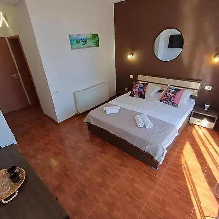 Sunriviera Mamaia Nord Guest house